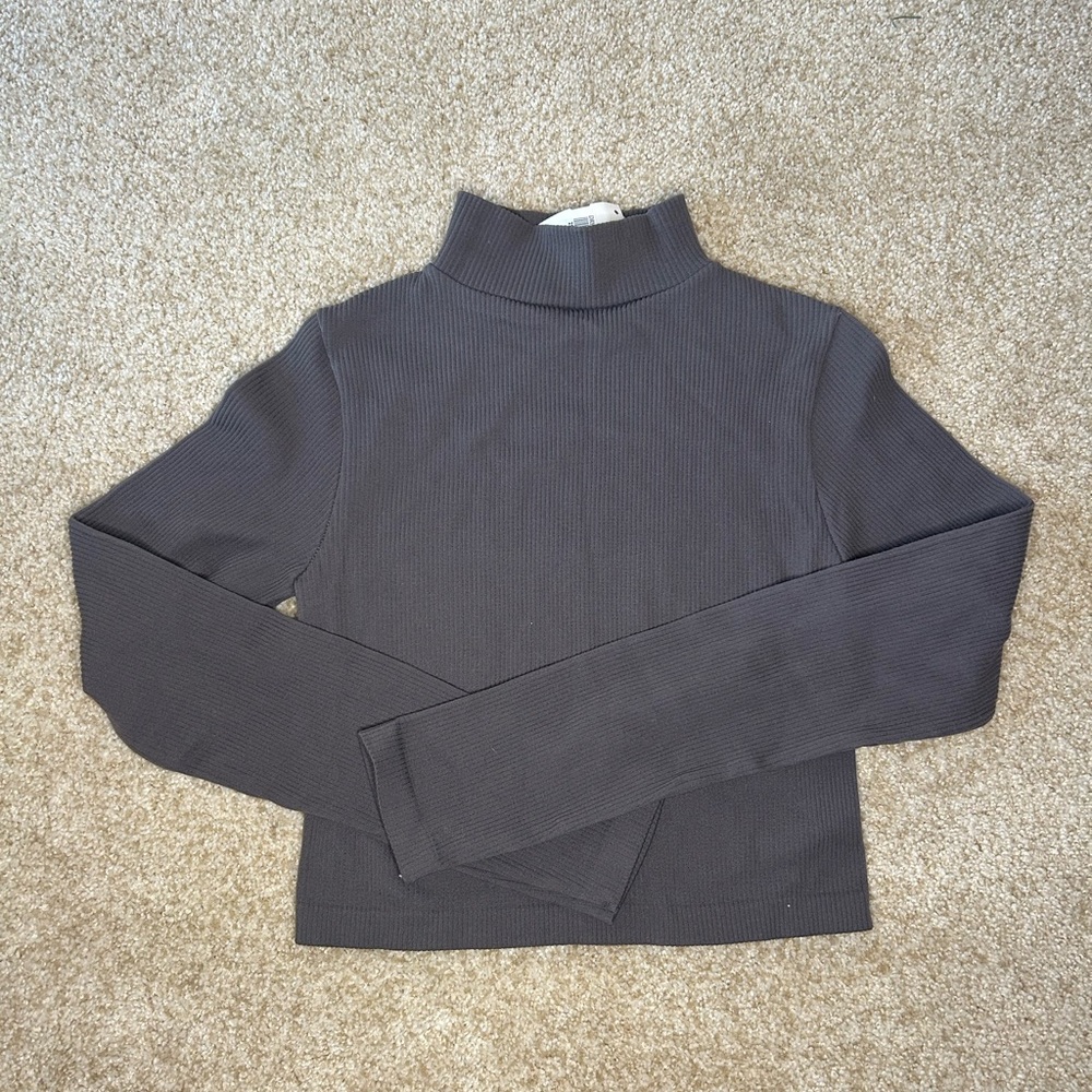 NWT Dry Goods Women’s Long Sleeve Cropped Ribbed Turtleneck Size M/L